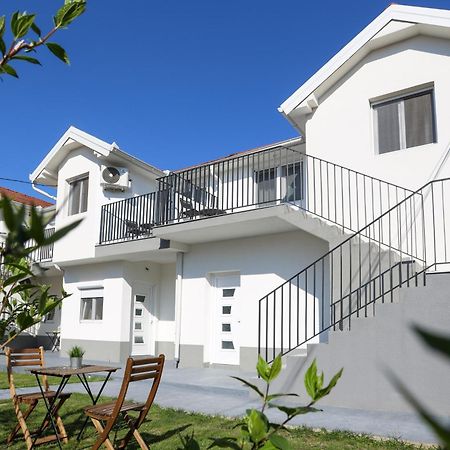 Airport Stay Apartments Surcin Exterior photo